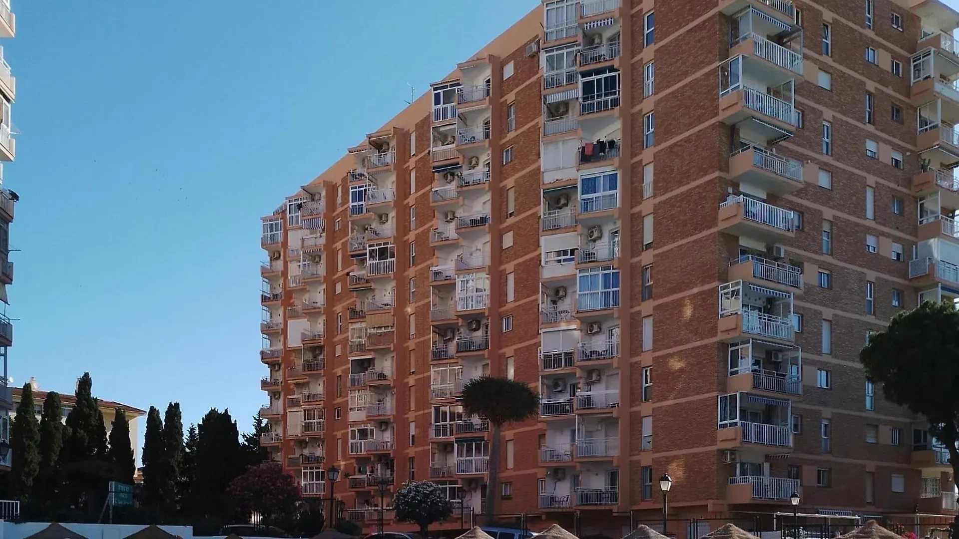 Stunning Apartment In Acuario 118 Benalmadena Spain